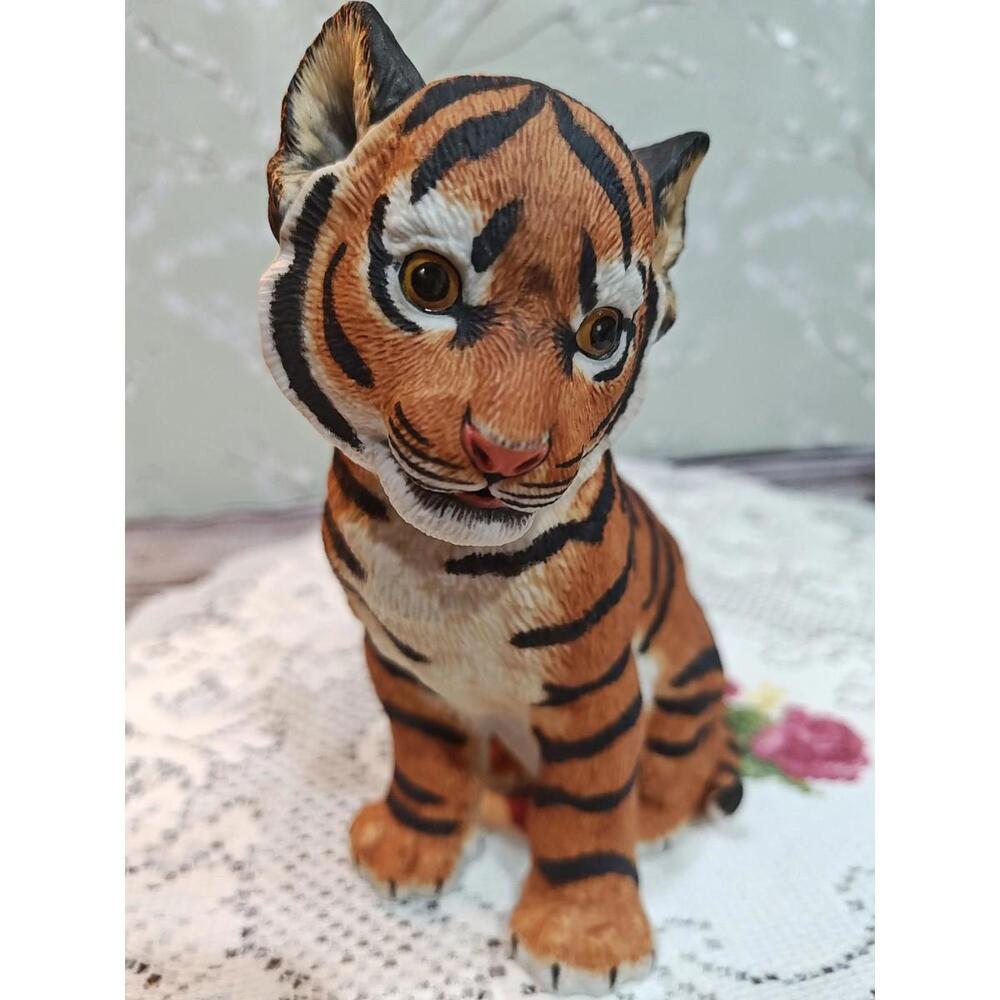 LENOX 1994 Smithsonian Institution Endangered Sumatran Tiger Cub Fine Porcelain